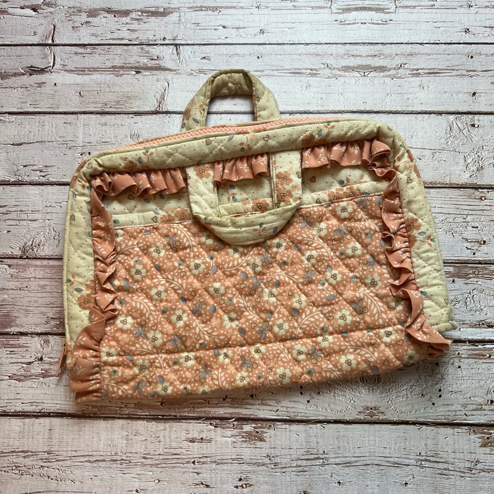 Quilted Bible Cover Peach and Cream